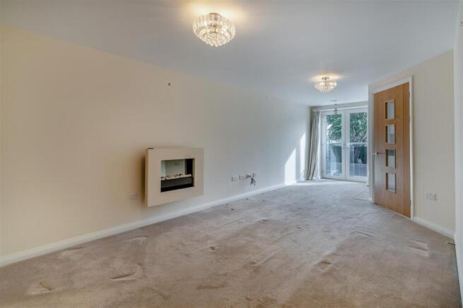 8661745-interior04.jpg