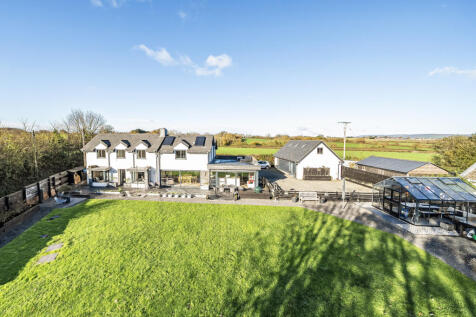 Trull, 0.37 Acre
