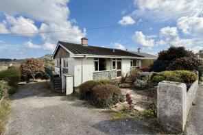 13, Carlidnack Close, Falmouth TR11 5HF