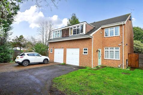 Brewers Close, Farnborough, Hampshire, GU14