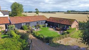 The Old Coachhouse, Clintergate Road, Harleston IP20 9PG
