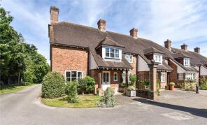 1, Garden Mews, Petworth GU28 0QS