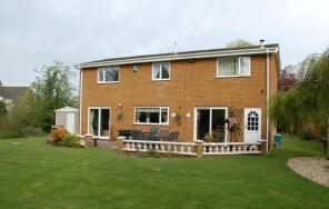 Carinda, Tetney Lock Road, Grimsby DN36 5UW