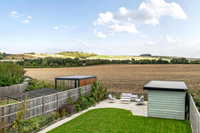 Rear Garden & Views