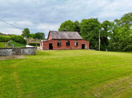 Stables House, Castle Farm, Llangybi NP15 1NJ