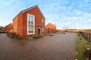 28, Heron Drive, Meon Vale CV37 8YH