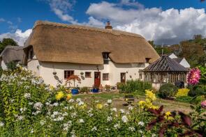 Biggs Cave, Biggs Lane, Aylesbury HP17 8UH