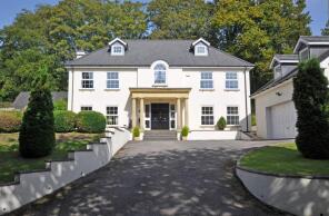 Wellswood, Highfield Close, Llanfrechfa, Cwmbran NP44 8UD