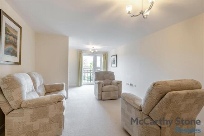 8671238-interior04.jpg