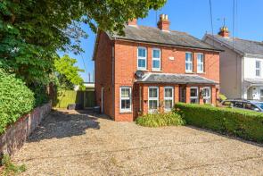 1, The Beeches, Lambwood Hill, Reading RG7 1JP