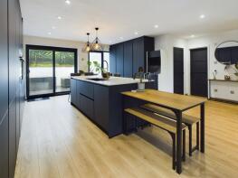 5, Hillside, Bristol BS20 7UD