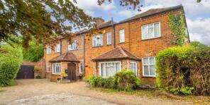 Barnes House, Barnes Lane, Kings Langley WD4 9LB