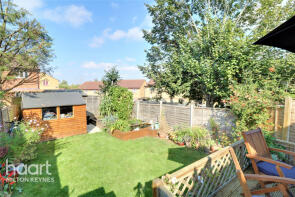2, Hillyer Court, Peartree Bridge, Milton Keynes MK6 3PJ
