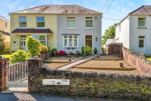 6, Main Road, Neath SA10 8HG