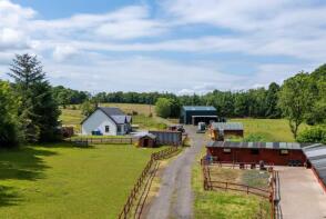 Crienich Stables, Croftamie G63 0EX