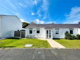 16, Llwyn Gwalch, Pwllheli LL53 6DE
