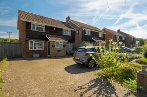 4, Upstreet Cottages, Canterbury Road, Folkestone CT18 8BS