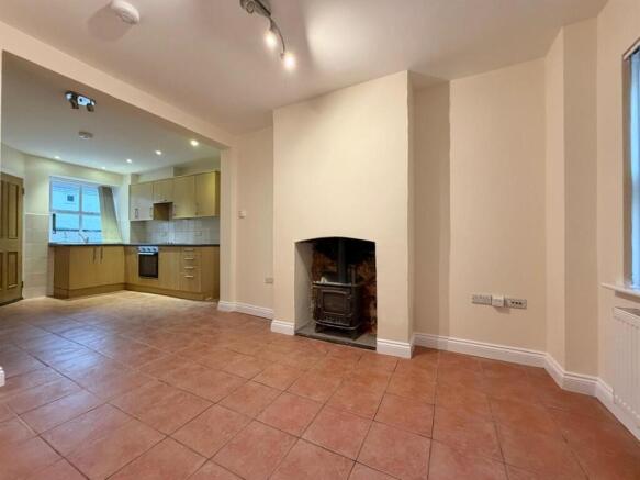 Lounge/Kitchen