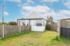 Belle Vista, Abbotts Way, Bush Estate, Norwich NR12 0TA