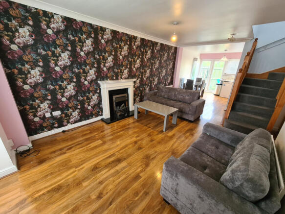 4 bedroom Terraced for RENT