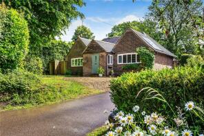 Meadow Corner, Horsham Road, Dorking RH5 5RZ
