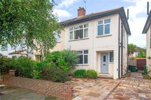 30, Alton Gardens, Twickenham TW2 7PD
