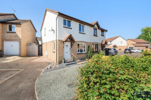37, Tamworth Drive, Ramleaze, Swindon SN5 5RQ