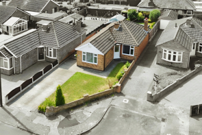 2, Derwent Close, Nottingham NG9 6BX