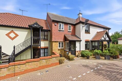 Loire Mews, Harpenden, Hertfordshire, AL5