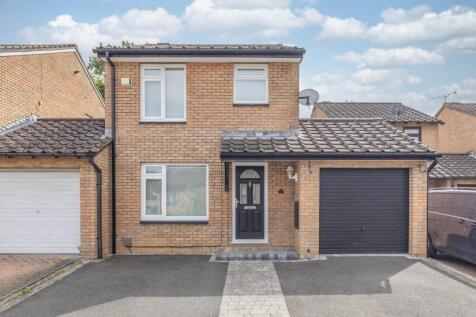 Maple Close, Ashford, Kent, TN23