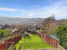 6, Bourne Lane, Stroud GL5 2RJ
