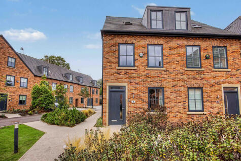Oak Gardens, Gatley, SK8
