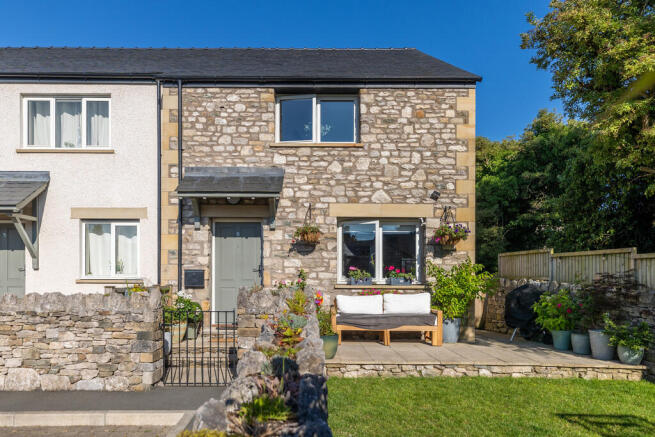 6 Oak Court