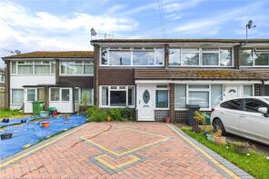 12, Angel Mead, Woolhampton, Reading RG7 5SJ