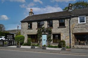Barnby House, How Lane, Hope Valley S33 8WJ