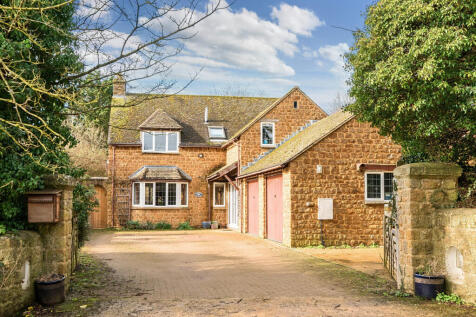 Main Street, North Newington, OX15