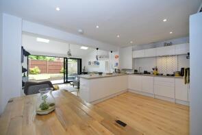 3, Foxwood Close, Wormley, Godalming GU8 5TL