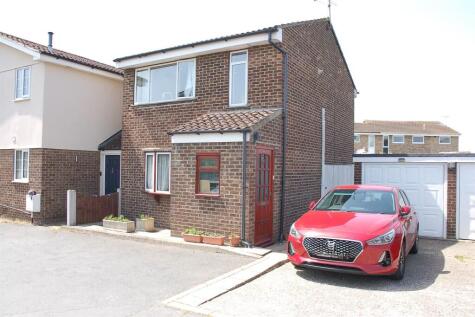 Petunia Crescent, Springfield, Chelmsford, CM1 6YP