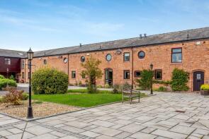 2, Manor Farm Barns, Long Lane, Winsford CW7 4DN