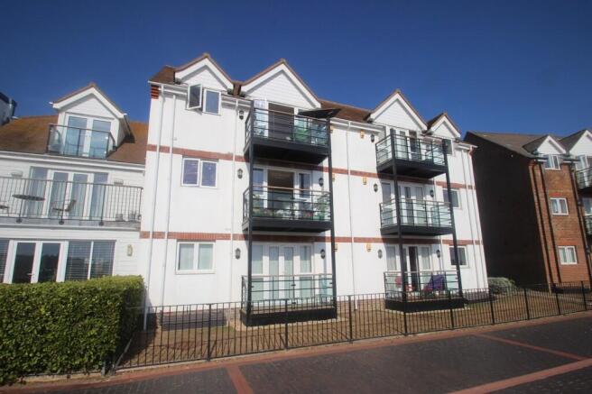 Flat 21 County Wh...