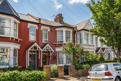 Melbourne Avenue, Palmers Green, London, N13