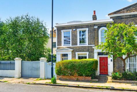Larkhall Lane, London, SW4