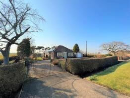 Greenacres, Staddlethorpe Broad Lane, Goole DN14 7XT