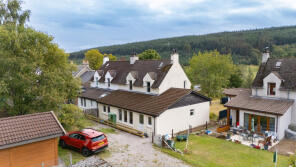 2, Farr Cottages, B851 Mains Of Flichity Access Road - B861 Junction, Inverness IV2 6XJ