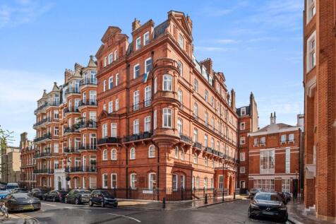 Cadogan Square,
Knightsbridge, SW1X