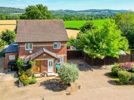 10, Gayler Close, Redhill RH1 4RG