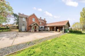 Castle End Farm, A40 Lea From B4224 To Gloucestershire Boundary, Ross-on-wye HR9 7JY