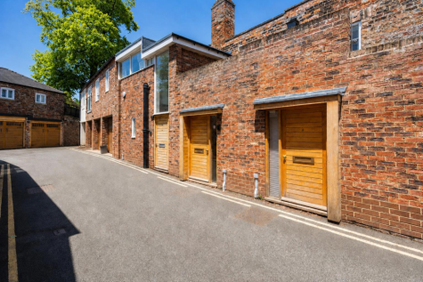 St. Leonards Mews, York