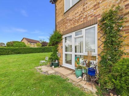 Larks Meade, Earley, RG6