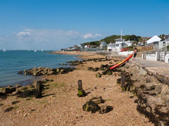 Gurnard Beach